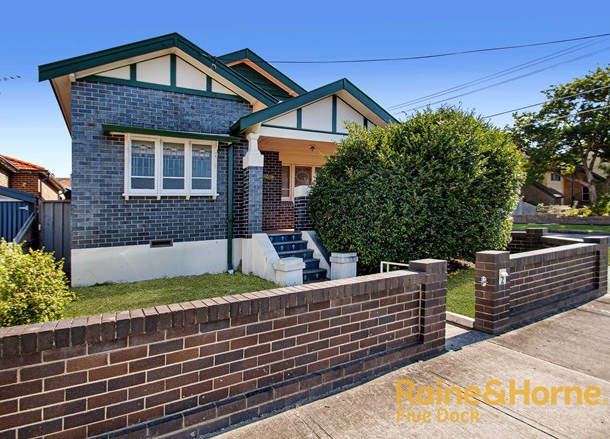 2 Boronia Avenue, Russell Lea NSW 2046