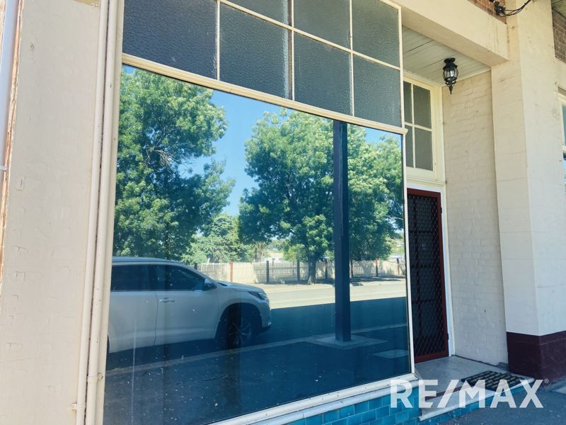 1 bedrooms Apartment / Unit / Flat in 1/6 Humphrys Street JUNEE NSW, 2663