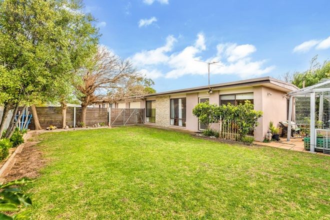 Picture of 1/5 Wattletree Avenue, ST LEONARDS VIC 3223