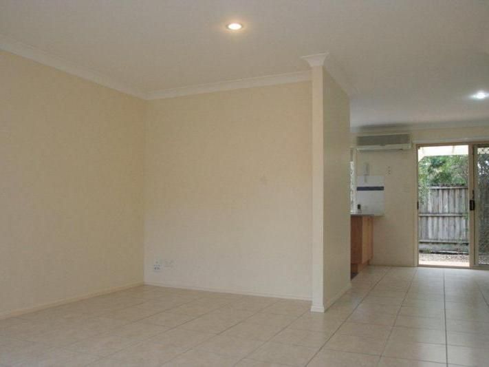 17/10 Chapman Place, Oxley QLD 4075, Image 2