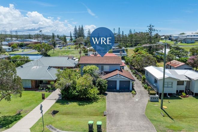 Picture of 1A &amp; 1B/35 Trafalgar Street, WOOLGOOLGA NSW 2456