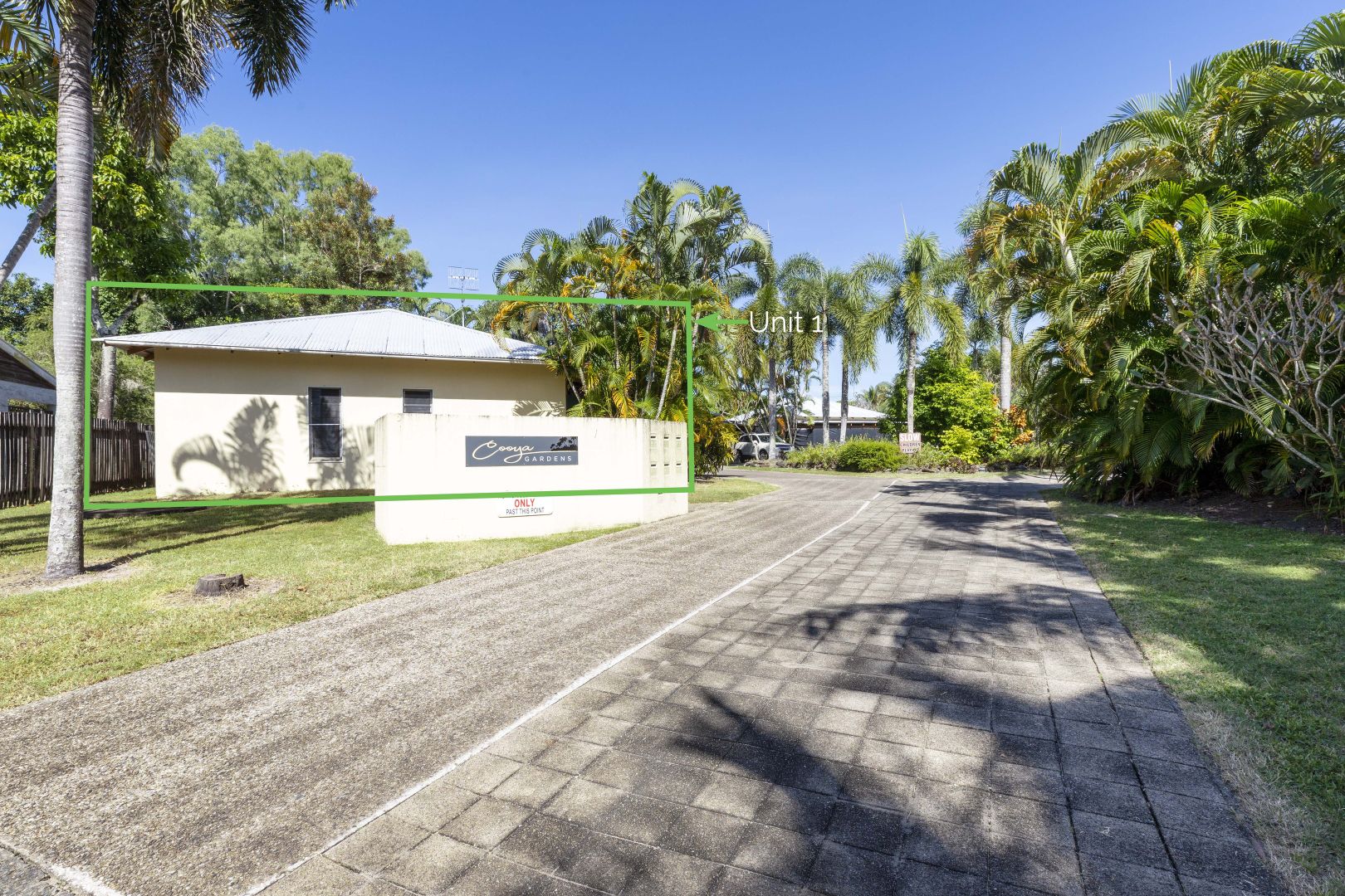 1/10-12 Albatross Close, Cooya Beach QLD 4873, Image 1