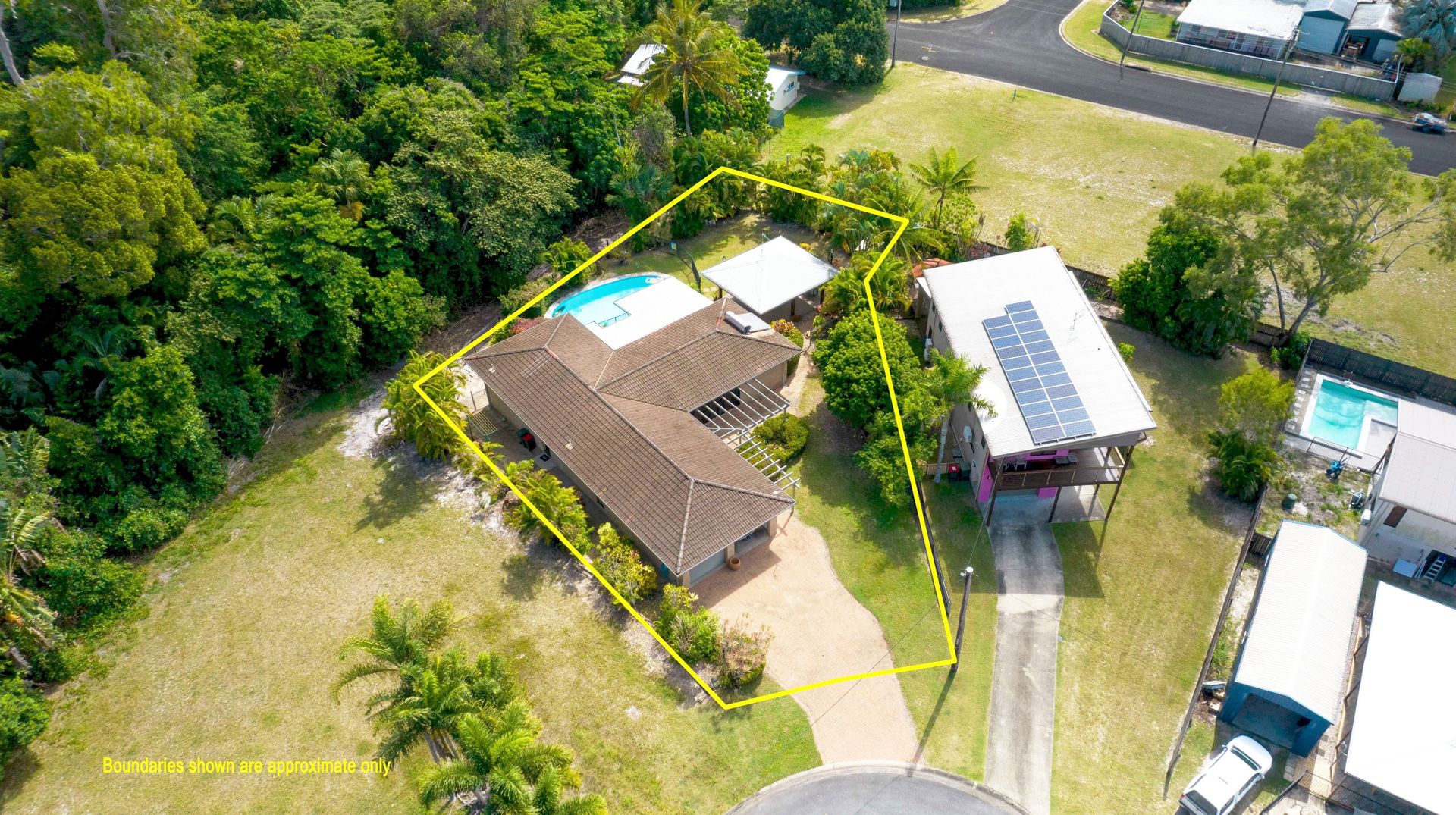 4 Moreton Street, Wongaling Beach QLD 4852, Image 2