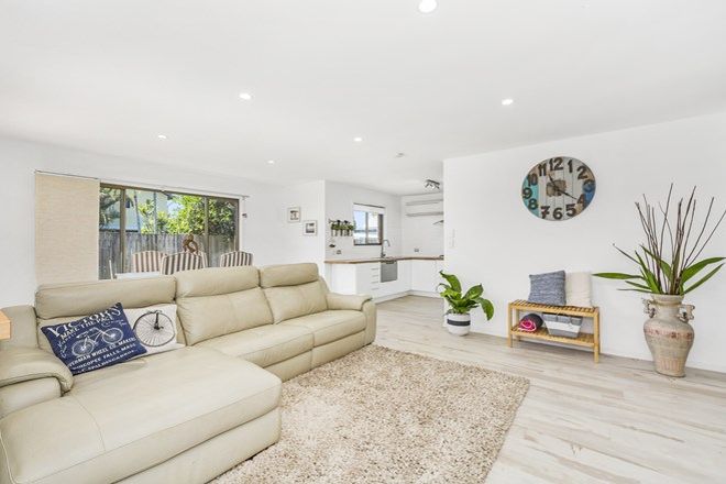 Picture of 2/8 Poinciana Avenue, CABARITA BEACH NSW 2488