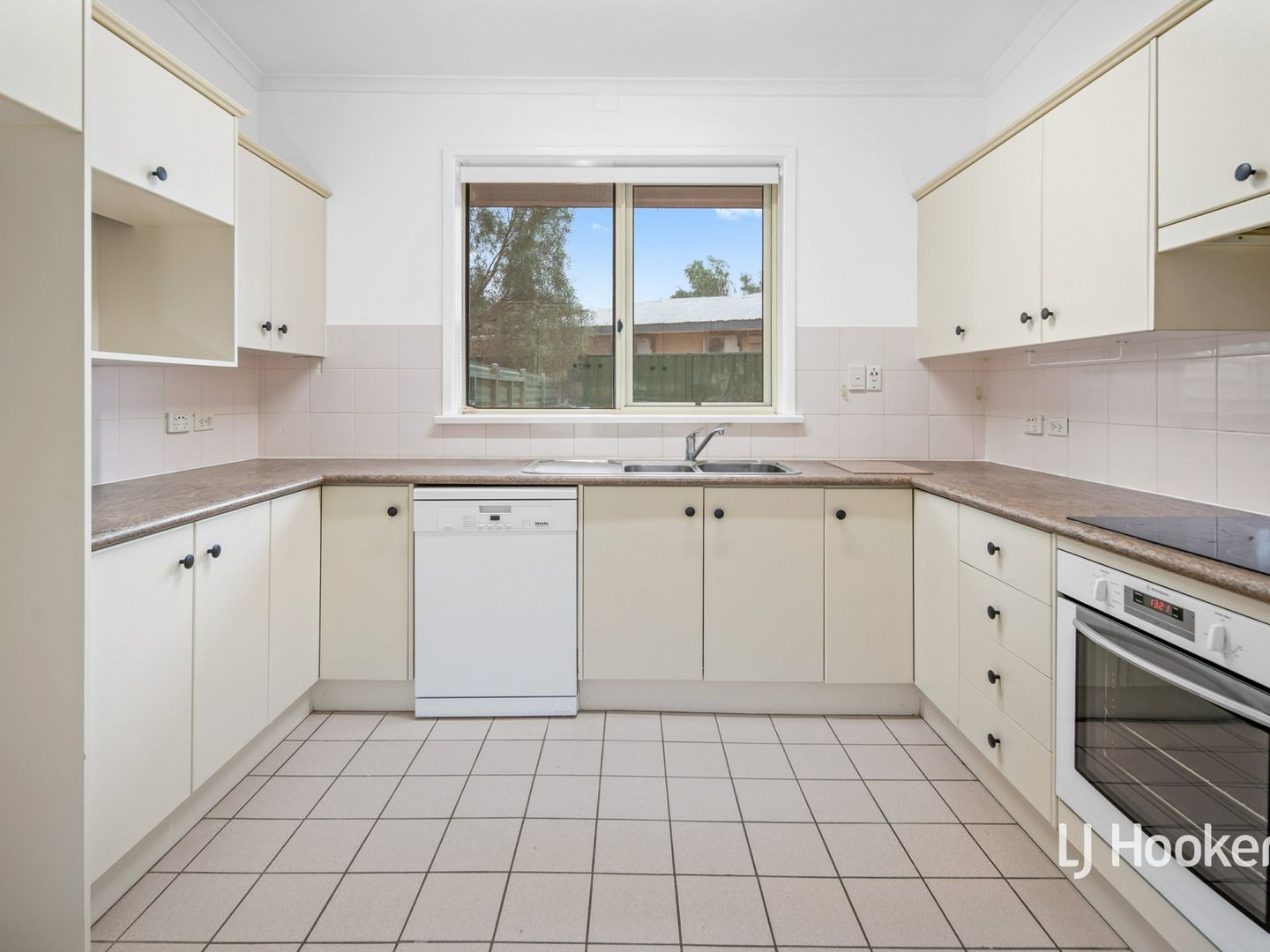 44 Carruthers Crescent, Gillen NT 0870, Image 1