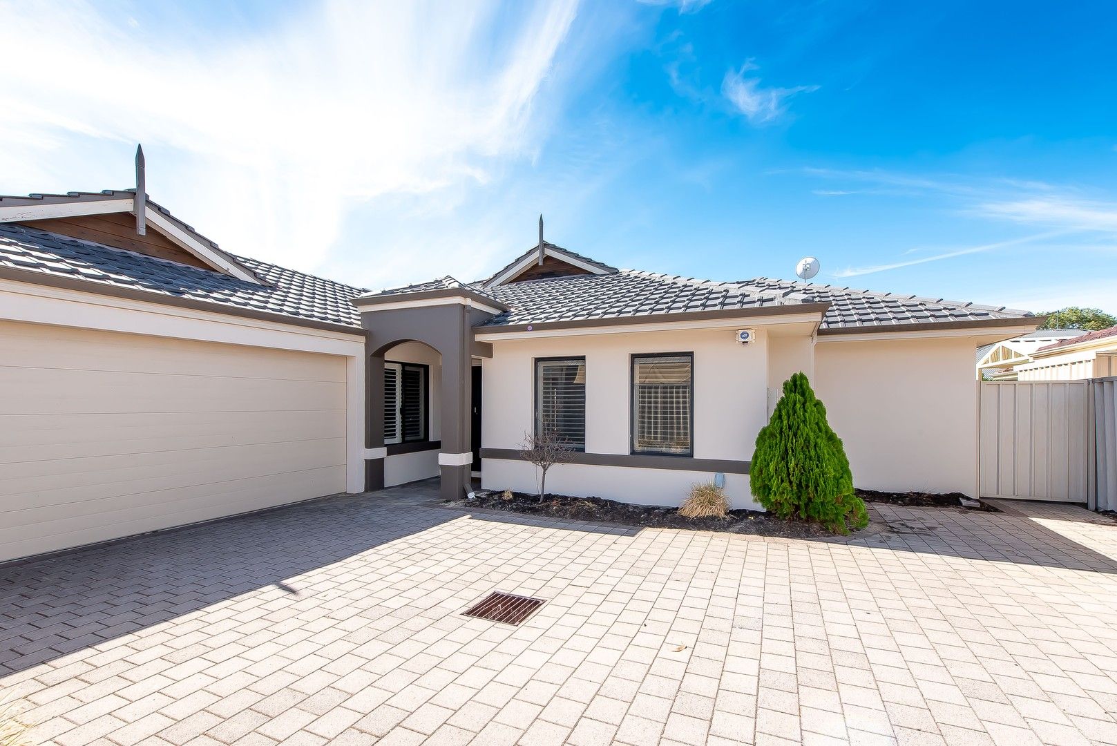 4 bedrooms House in 54B Chelsea Court DIANELLA WA, 6059