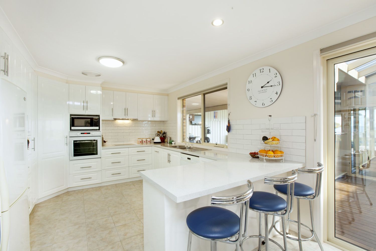 10 Lyttle Crescent, Cardigan Village VIC 3352, Image 2