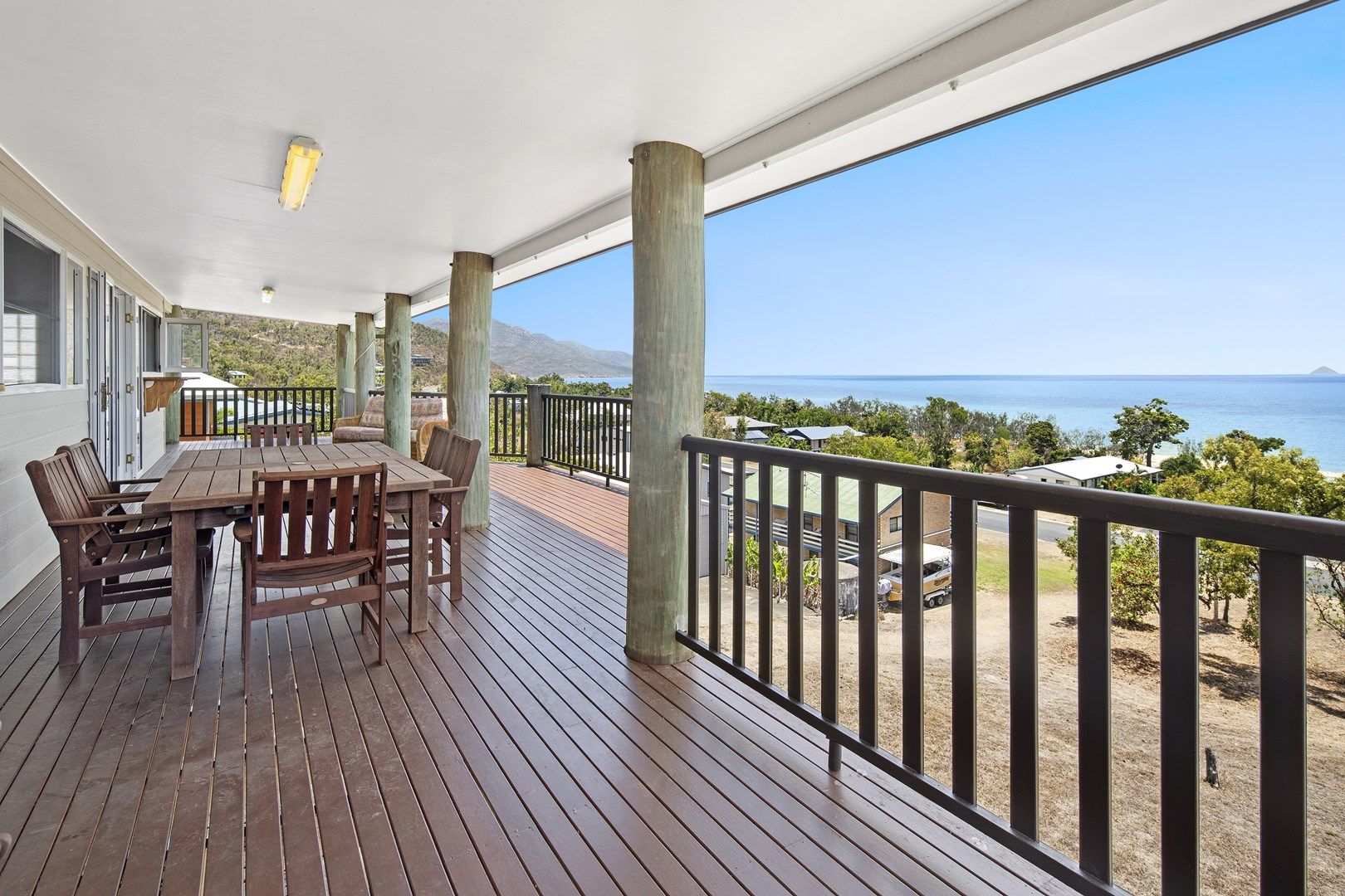 17 Roseric Crescent, Hideaway Bay QLD 4800, Image 2