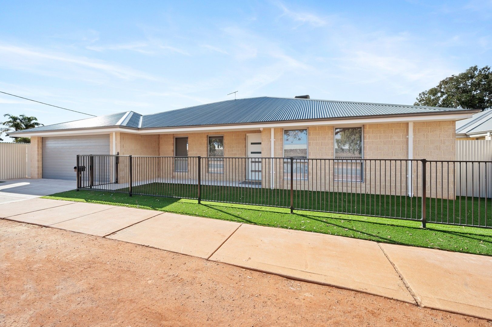 4 bedrooms House in 29 Belmont Ave KALGOORLIE WA, 6430