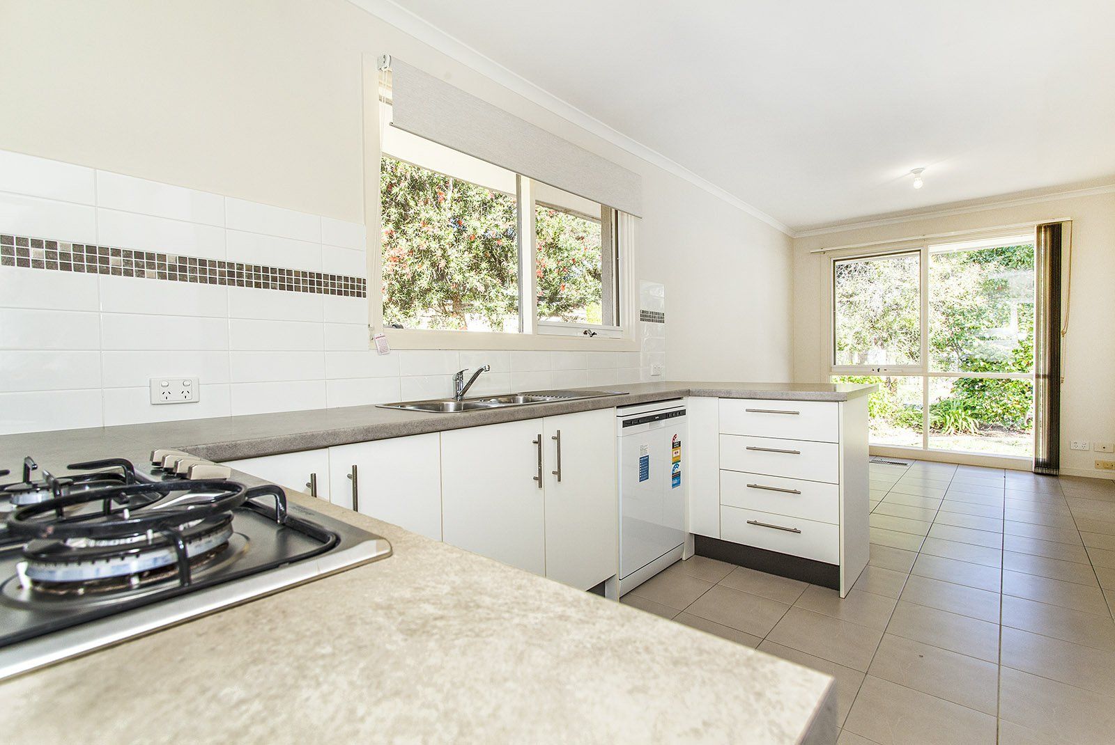 61 Landstrom Quadrant, Kilsyth VIC 3137, Image 2