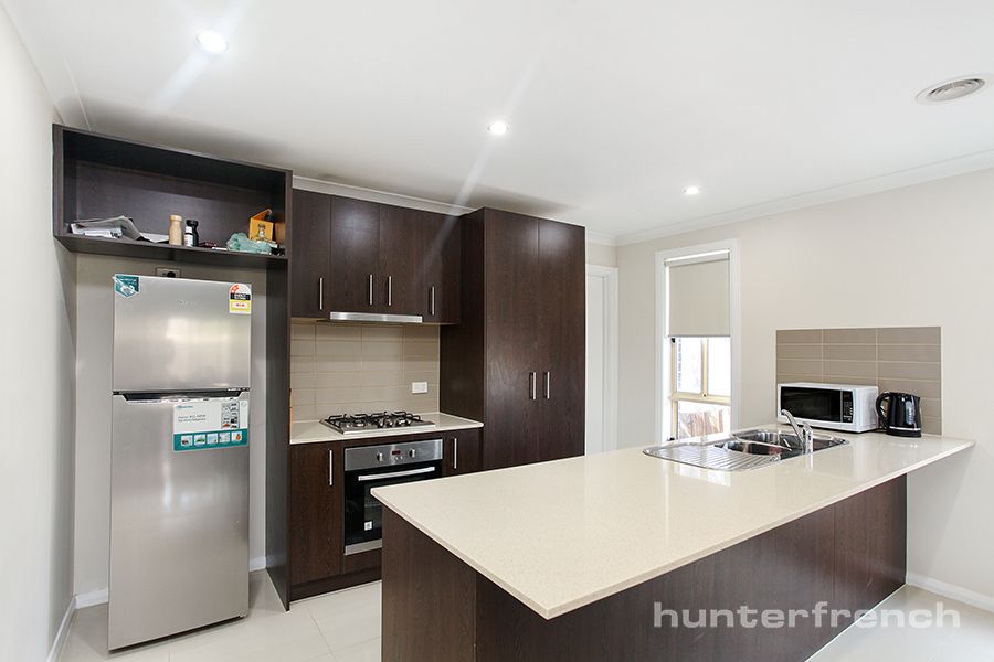 3/5 Almond Avenue, Brooklyn VIC 3012, Image 2