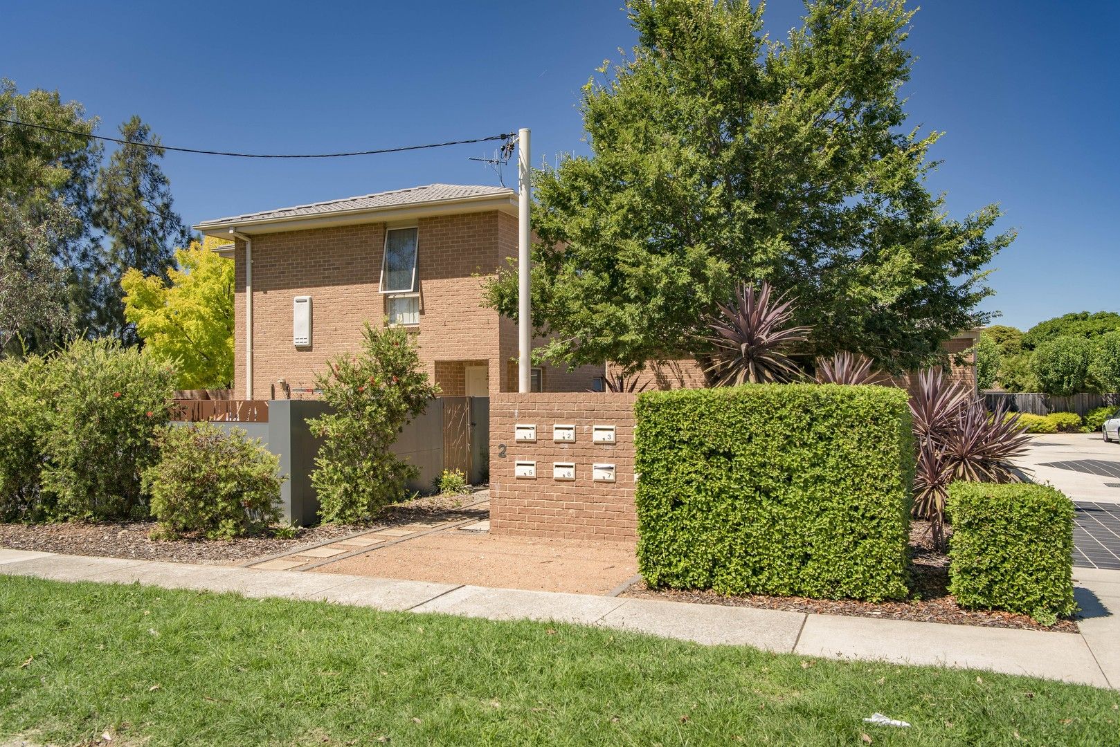 4/2 McIntosh Street, Queanbeyan NSW 2620, Image 0