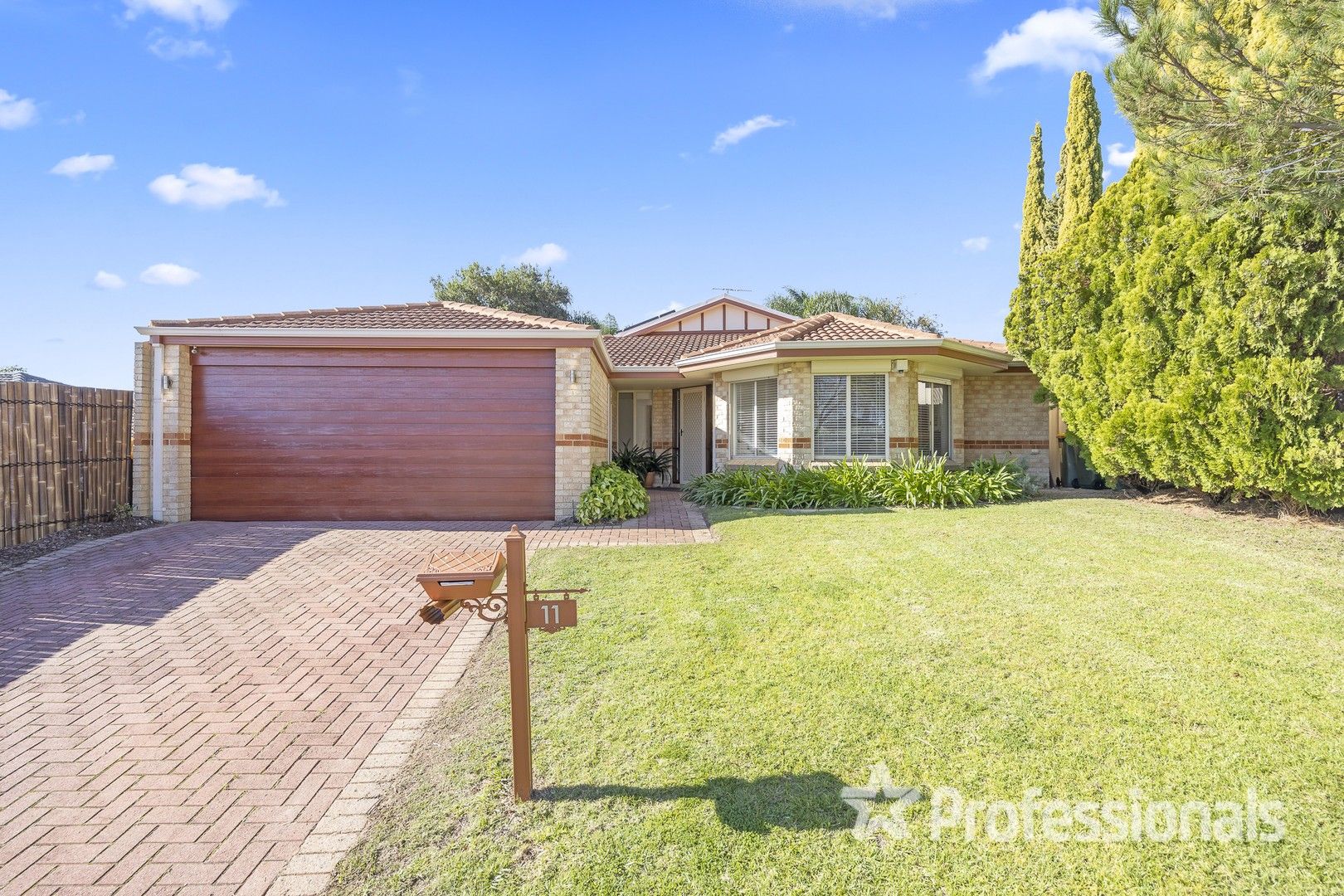 11 Woolmers Loop, Landsdale WA 6065, Image 2