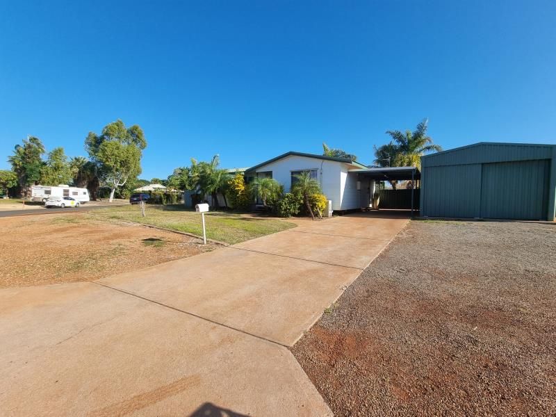 3 bedrooms House in 15 McCamey Loop BAYNTON WA, 6714