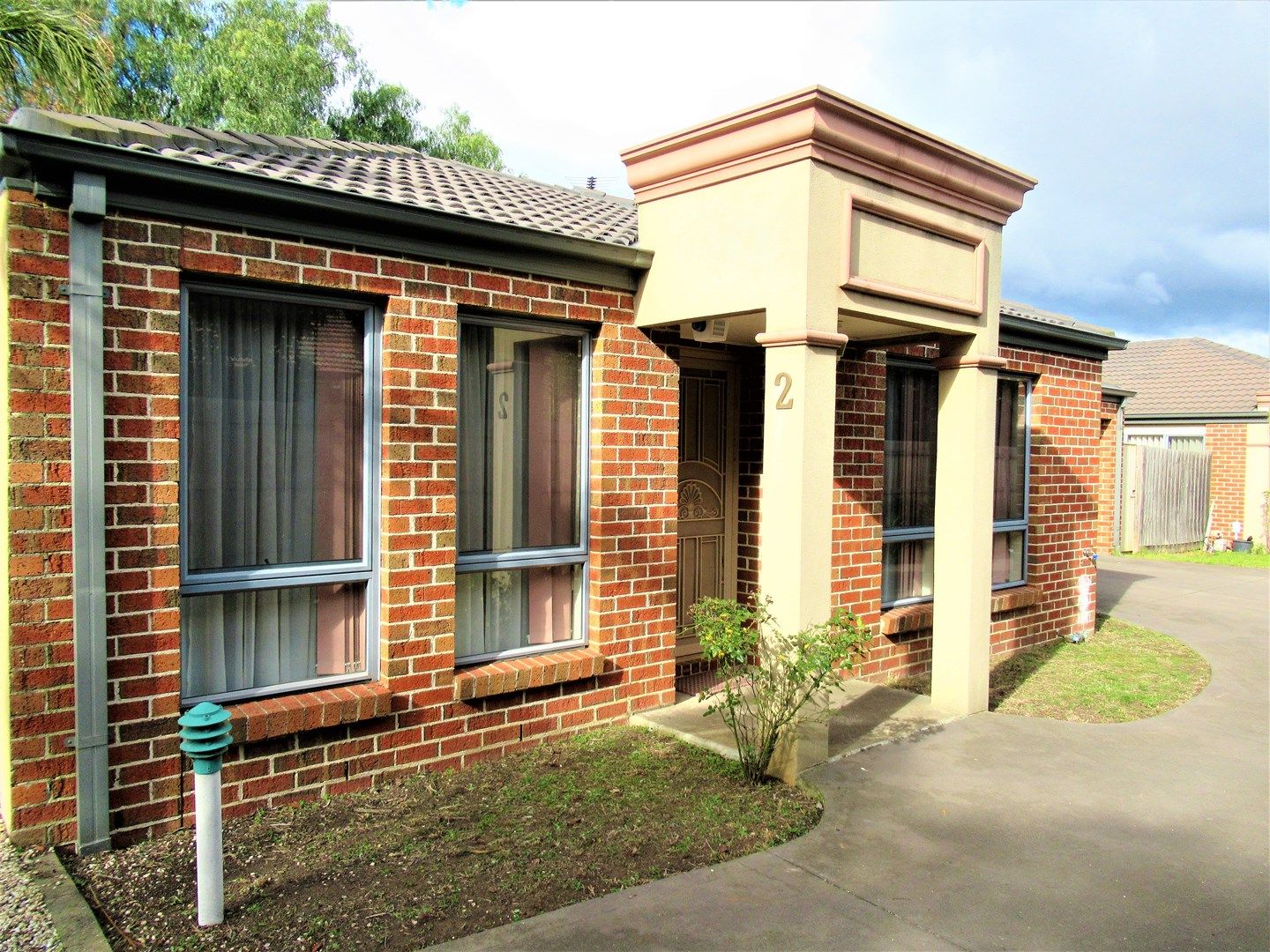 2 bedrooms Apartment / Unit / Flat in 2/33 Wedge Street EPPING VIC, 3076