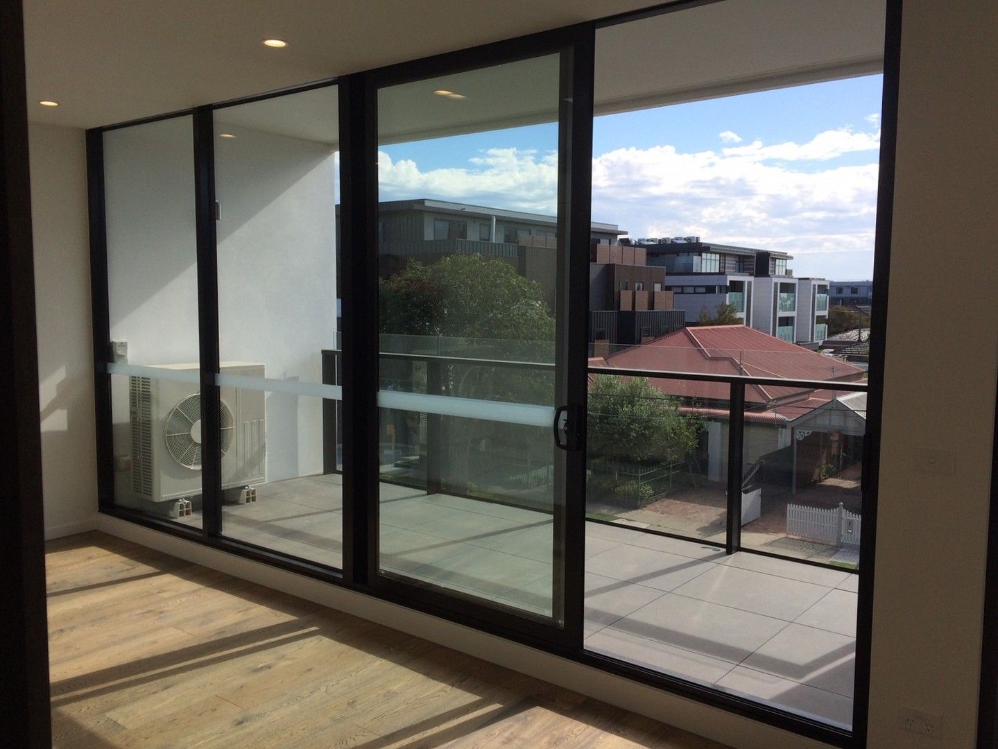 2 bedrooms Apartment / Unit / Flat in  CARNEGIE VIC, 3163