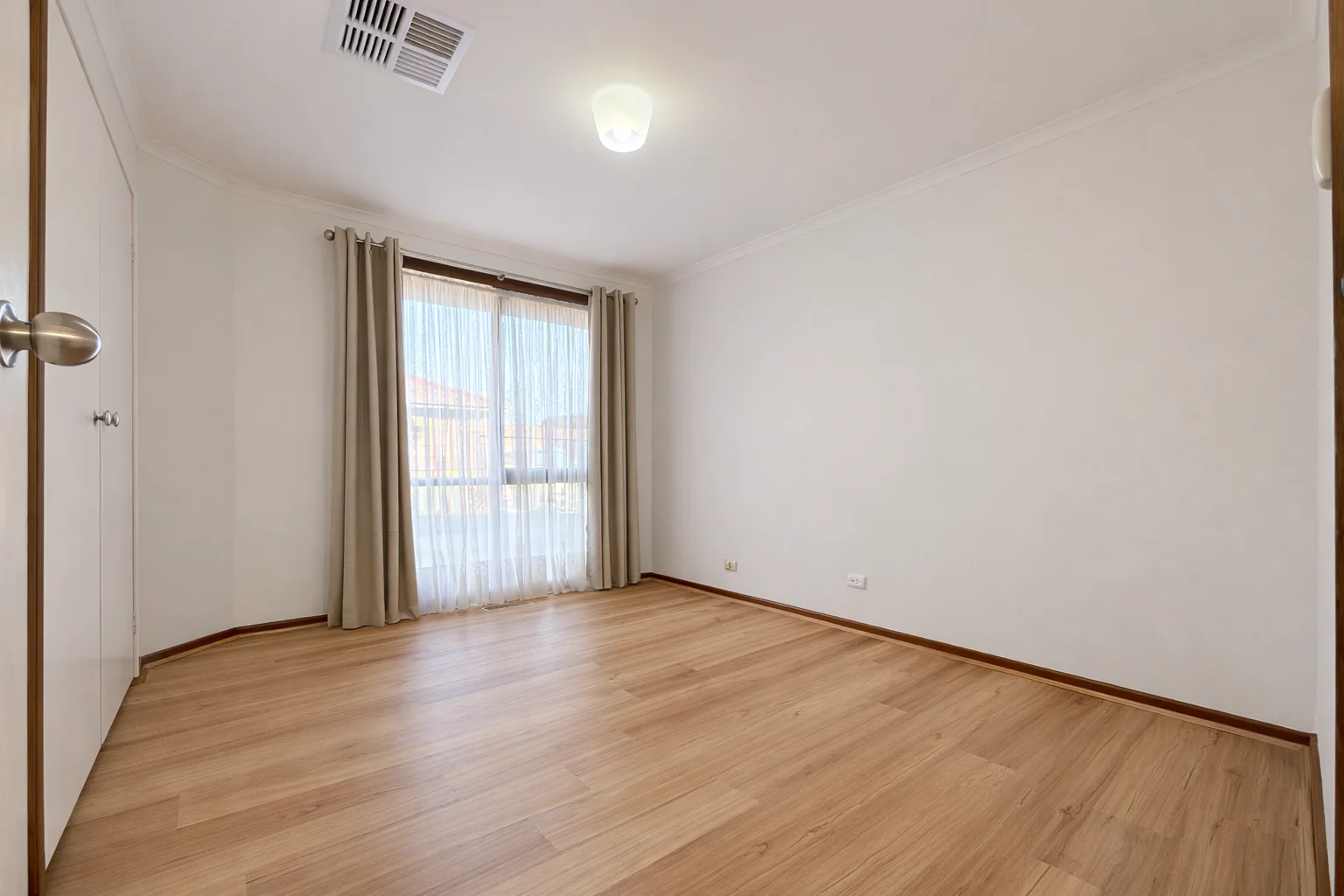 Additional image 6 of 4/27 Whitelaw Street, Reservoir VIC 3073