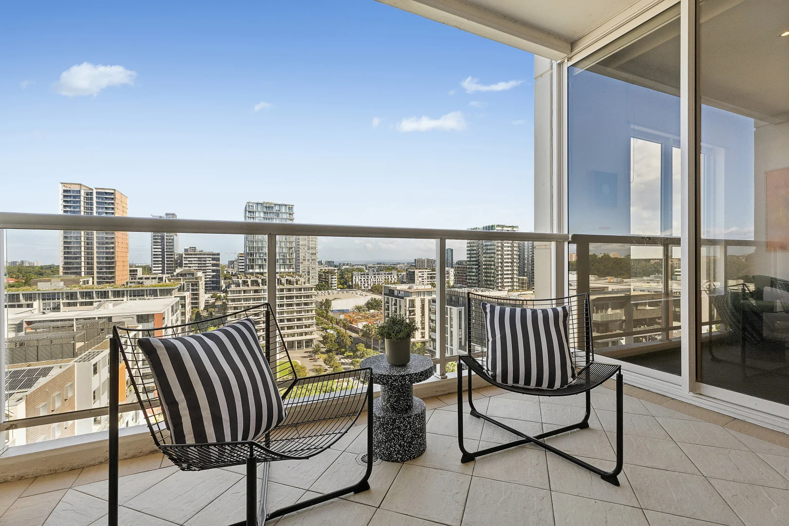 Additional image 3 of 351/8 Lachlan Street, Waterloo NSW 2017