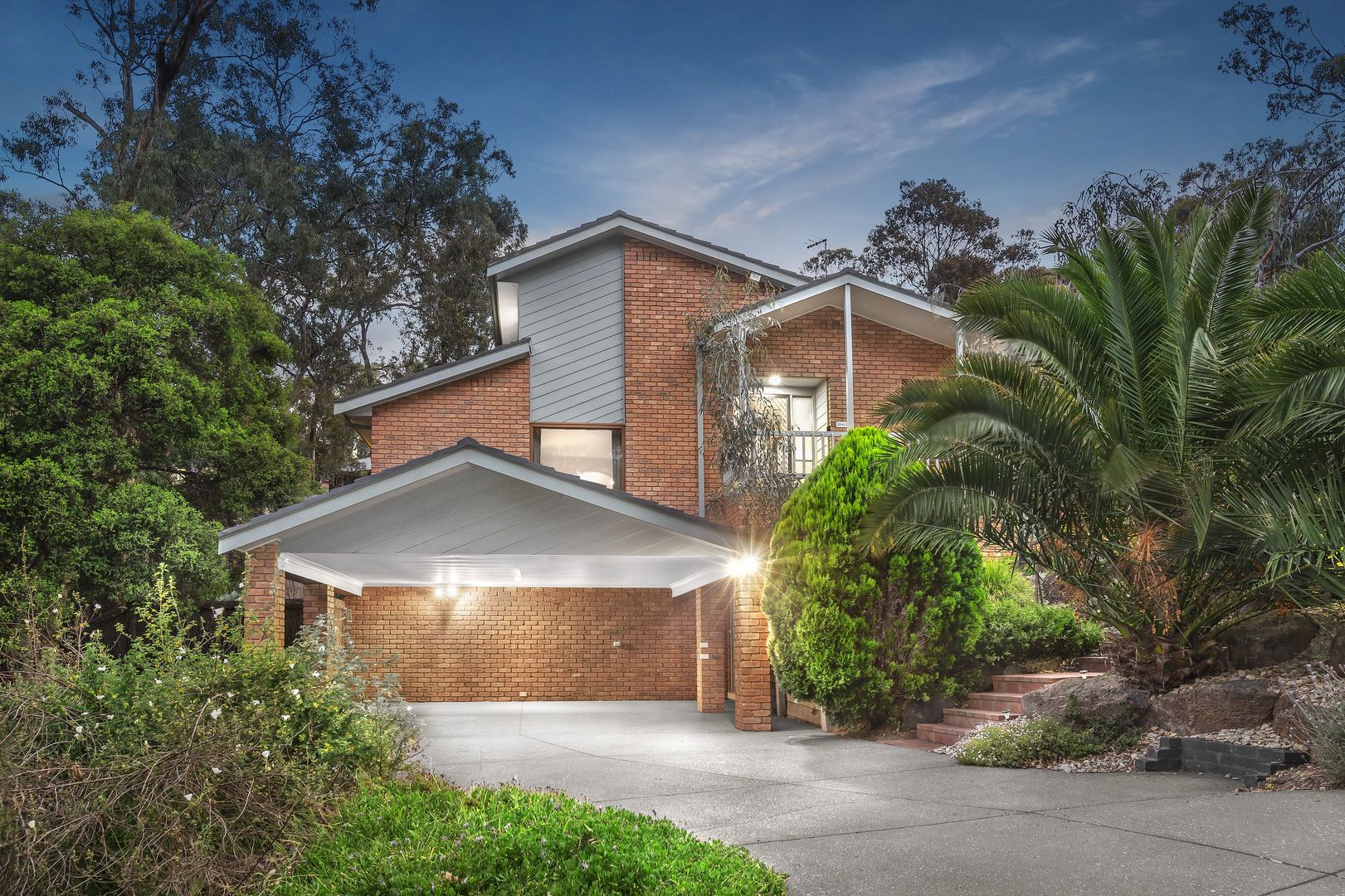 12 Keswick Glen, Greensborough VIC 3088, Image 2