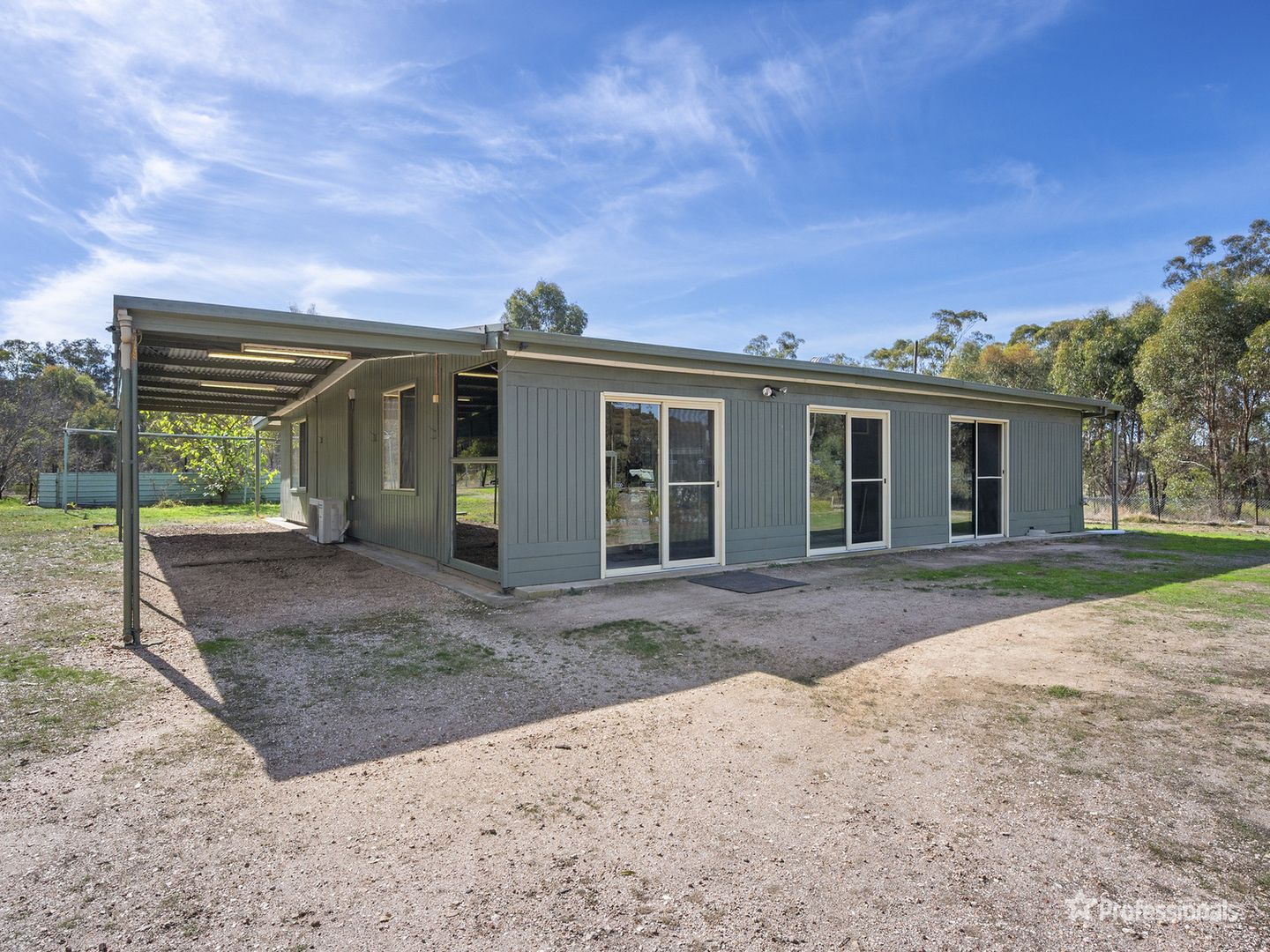 98 Taggart Drive, Daisy Hill VIC 3465, Image 1