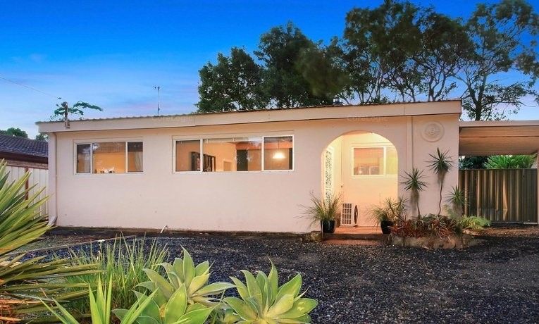 2 bedrooms House in 14 Wailele Avenue HALEKULANI NSW, 2262