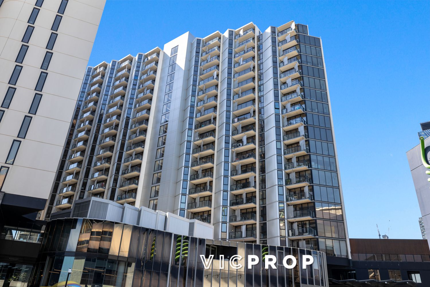 1812/673 La Trobe Street, Docklands VIC 3008 | Domain