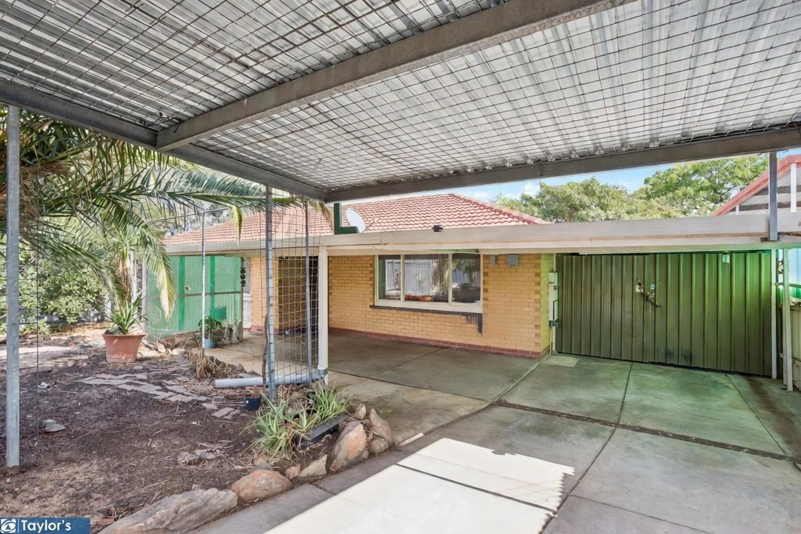 33 Blaxland Avenue, Ingle Farm SA 5098