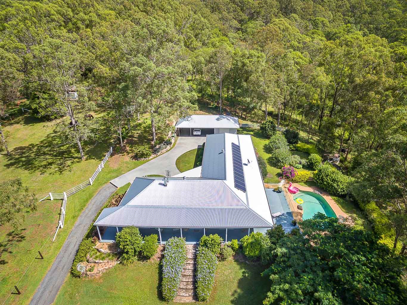 83 Henri Robert Drive, Clagiraba QLD 4211, Image 0