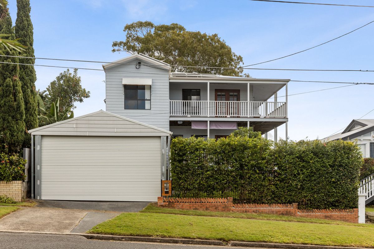 6 bedrooms House in 54 Kennington Road CAMP HILL QLD, 4152