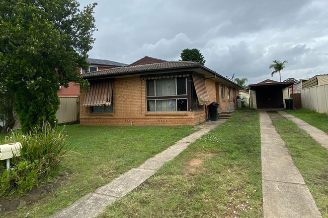 Picture of 8 Bradman Avenue, ST CLAIR NSW 2759