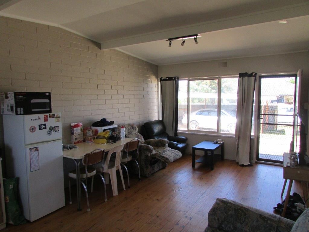 1-3/9 Camp Street, Donald VIC 3480, Image 2