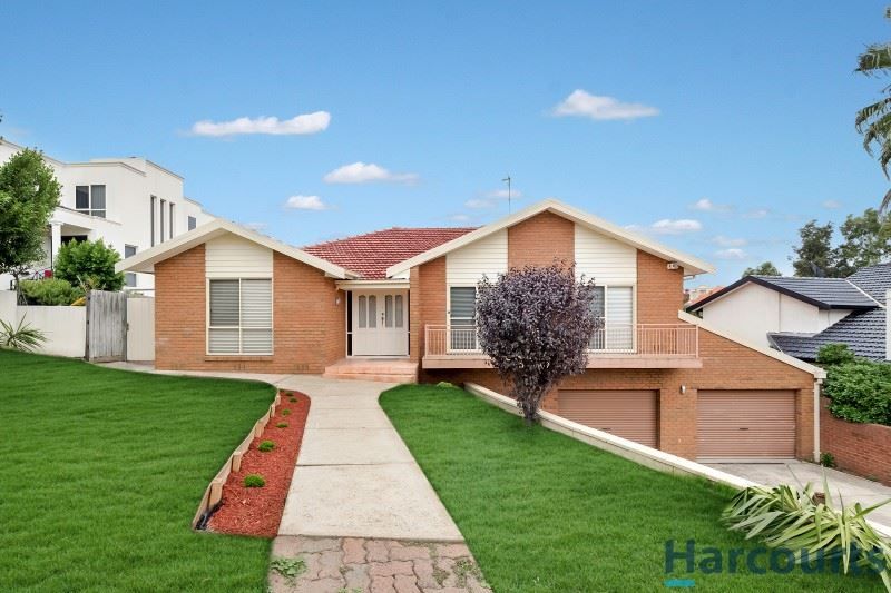 13 Weyburn Place, Avondale Heights VIC 3034