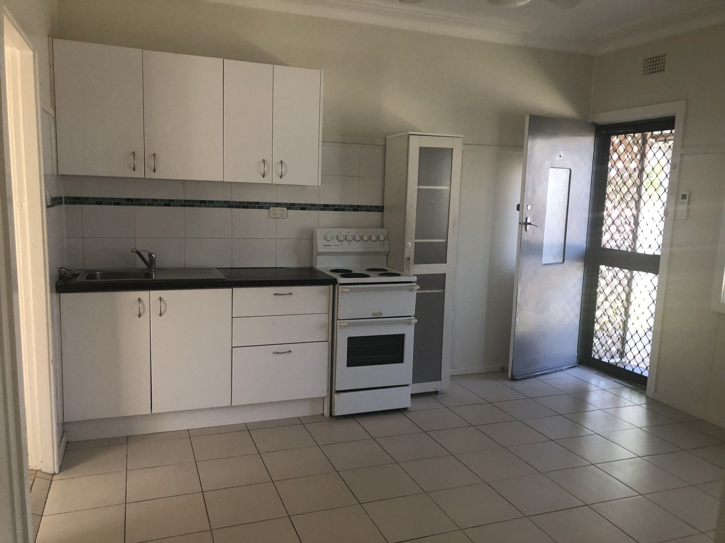 2 bedrooms Apartment / Unit / Flat in 1/1 Progress Road MOUNT HUTTON NSW, 2290