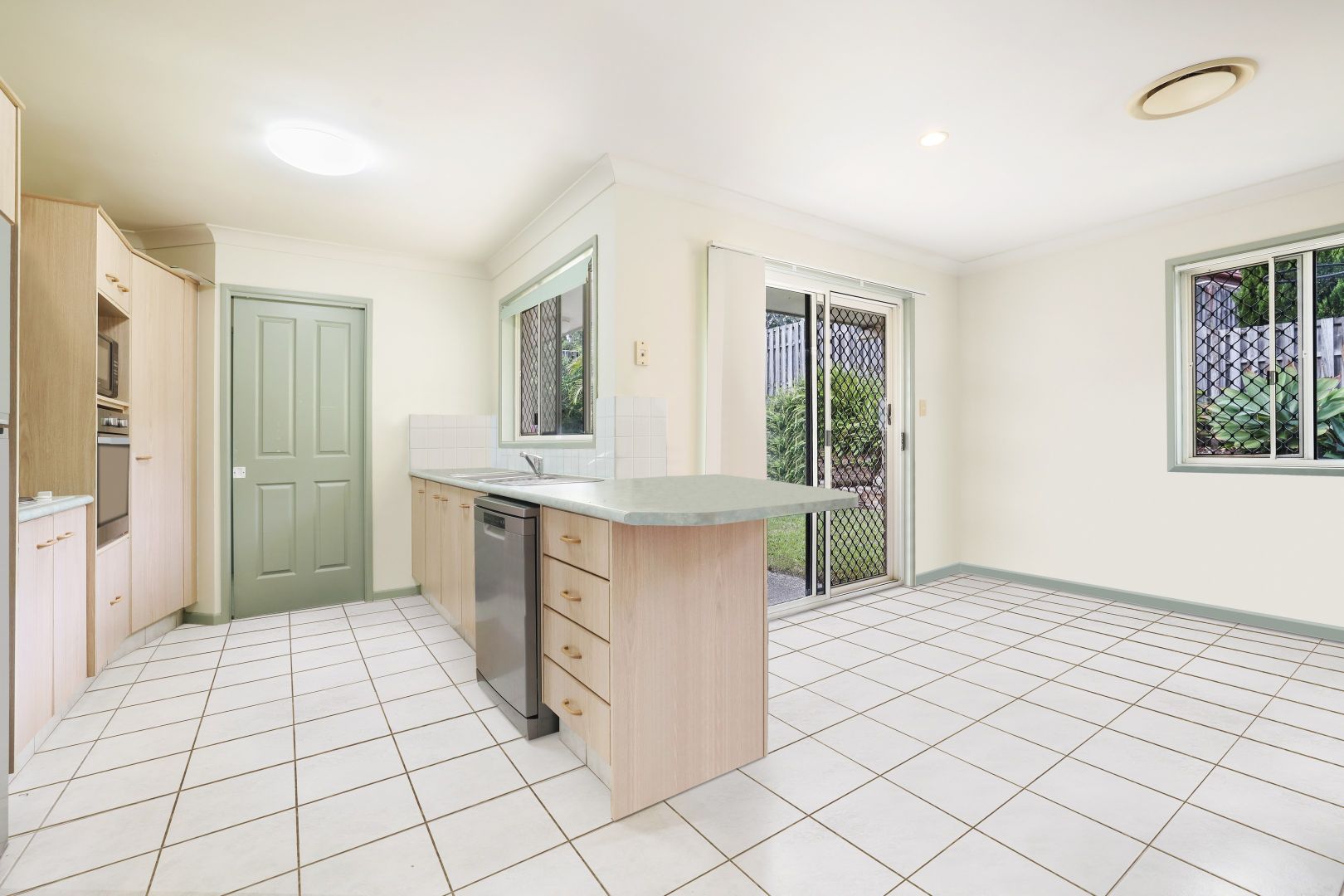 8 Swanton Drive, Mudgeeraba QLD 4213, Image 1