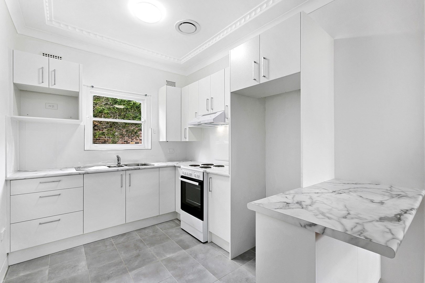 2 bedrooms Apartment / Unit / Flat in 1/77 Kingsway CRONULLA NSW, 2230