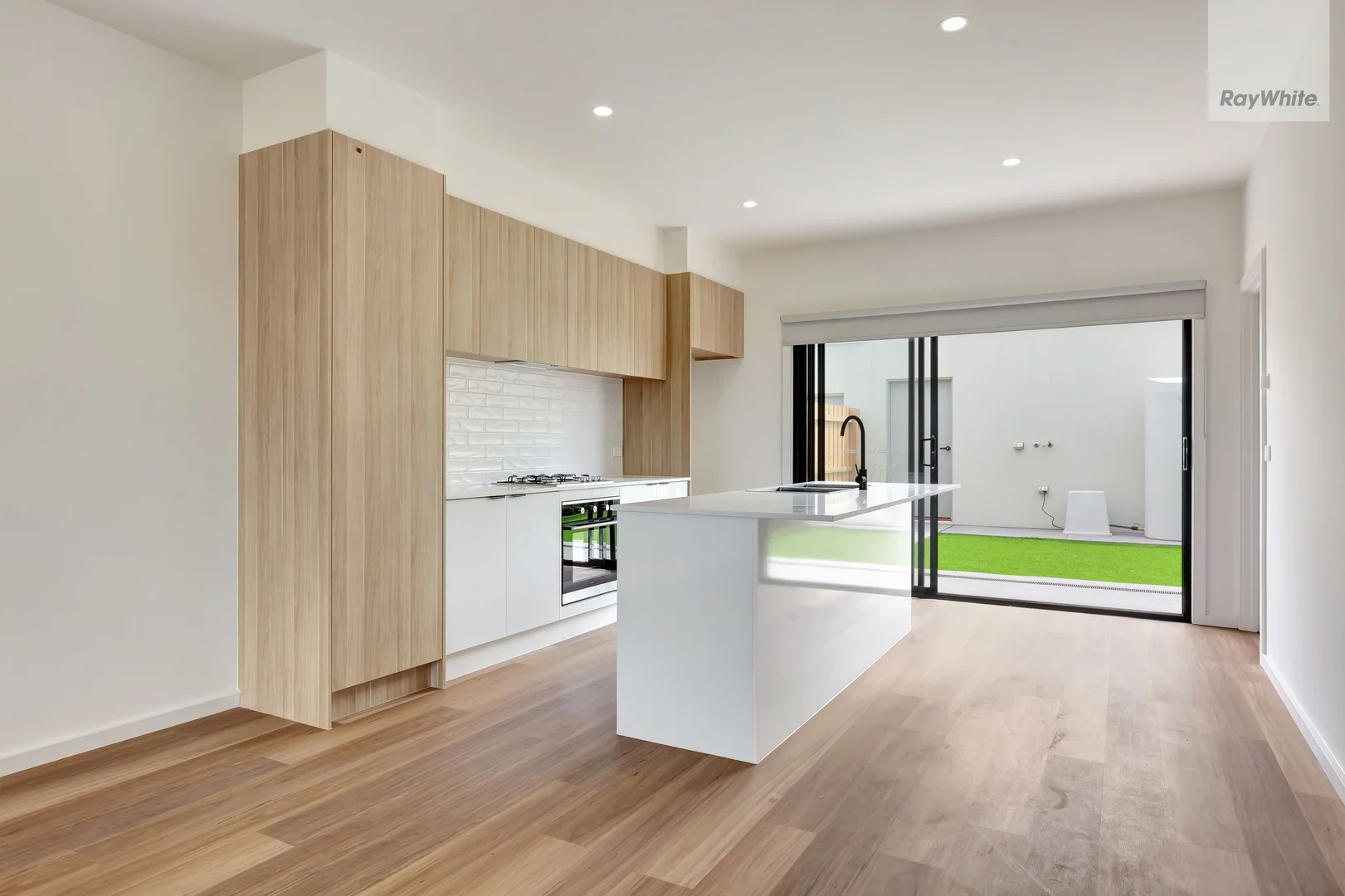 16 Angelina Terrace, Truganina VIC 3029