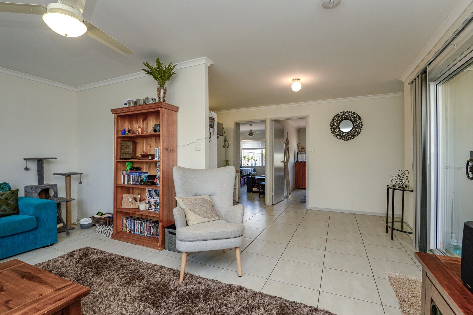 2/15 Cox Crescent, Millbank QLD 4670, Image 2