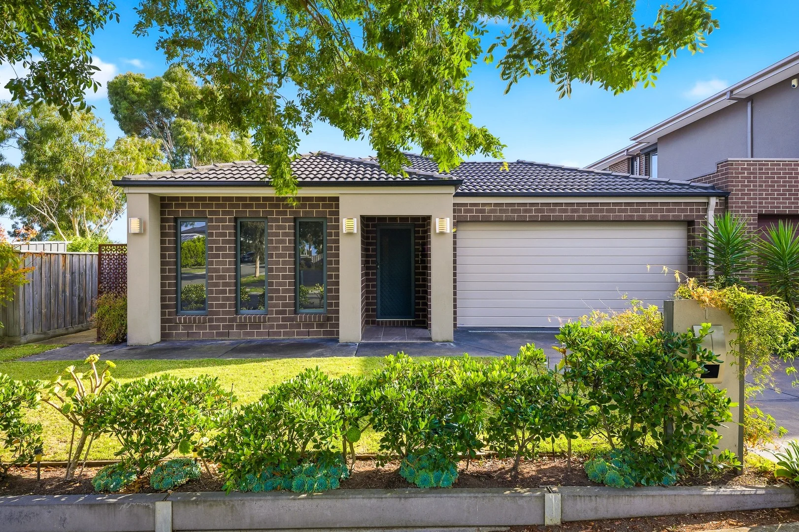 1 Carambola Place, Berwick VIC 3806