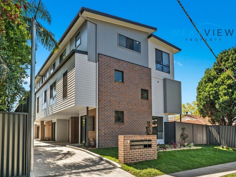 3 bedrooms Townhouse in 2/117 Albert Street ISLINGTON NSW, 2296