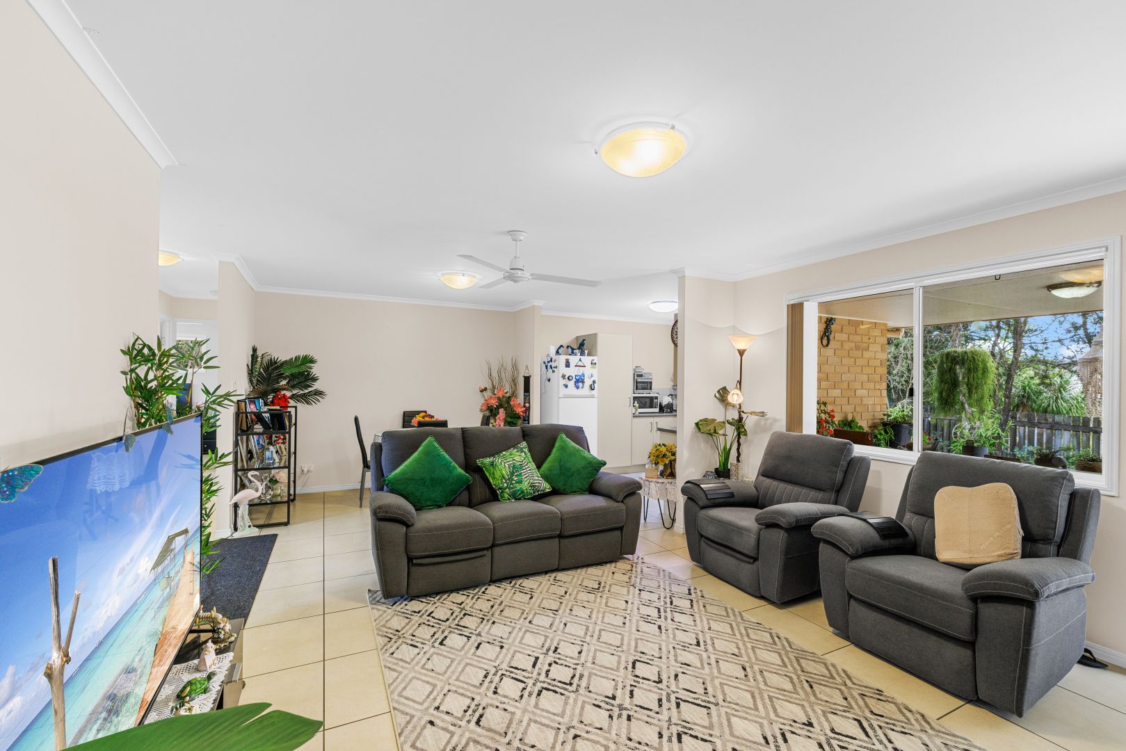 2/13 Gympie View Drive, Southside QLD 4570, Image 1