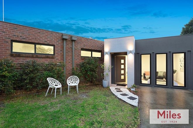 Picture of 2/1 Poplar Crescent, BELLFIELD VIC 3081