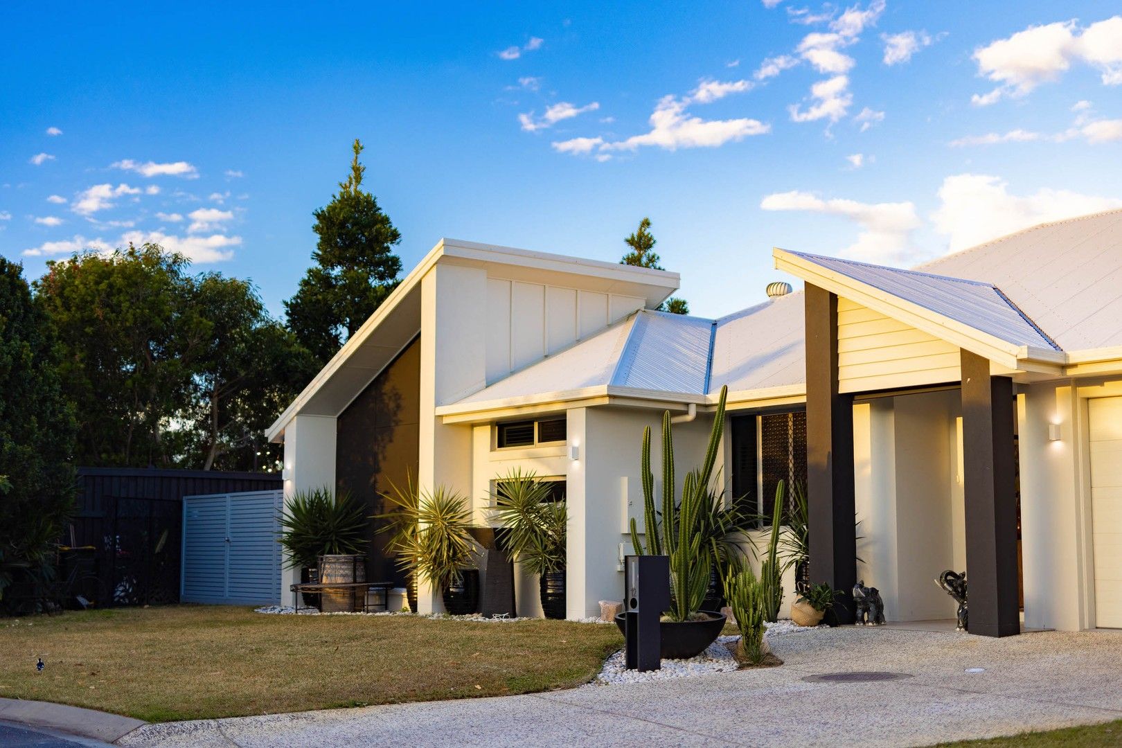 4 bedrooms House in 12 Frangipani Place MOUNTAIN CREEK QLD, 4557