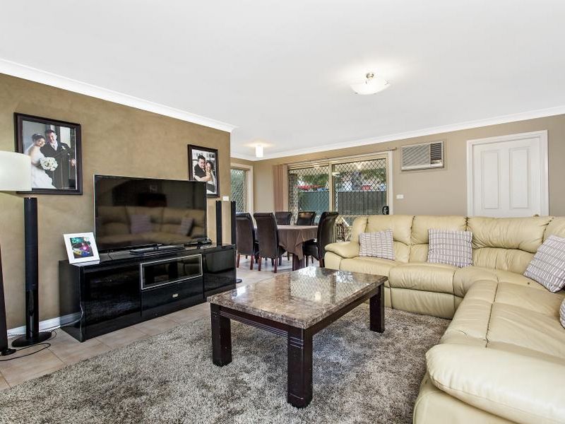 8/5 Doyle Road, REVESBY NSW 2212, Image 2