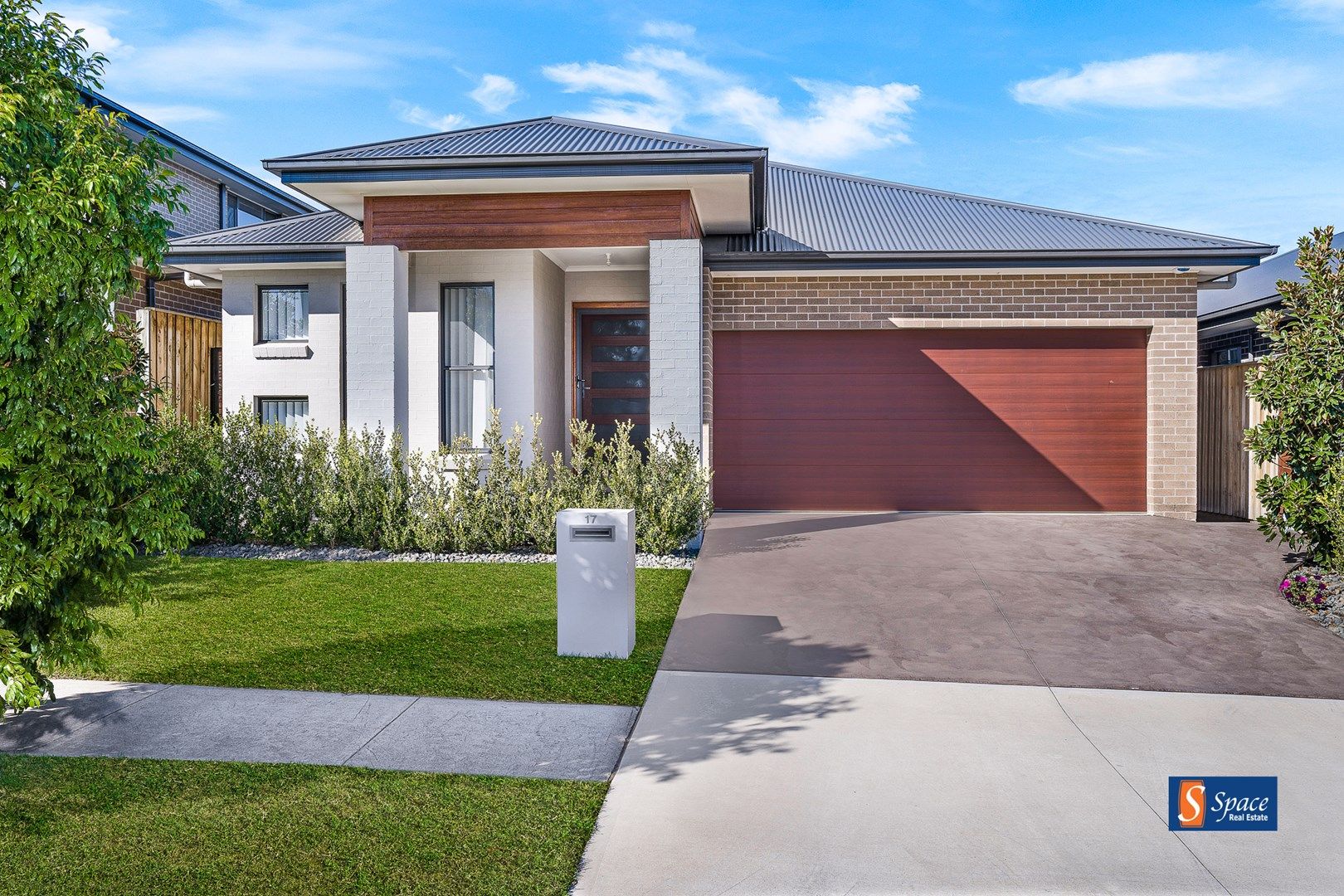 17 Cloverhill Crescent, Gledswood Hills NSW 2557, Image 0