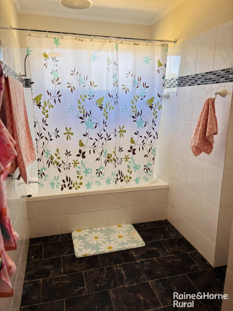 Additional image 7 of 60 Mcphie Street, Roma QLD 4455