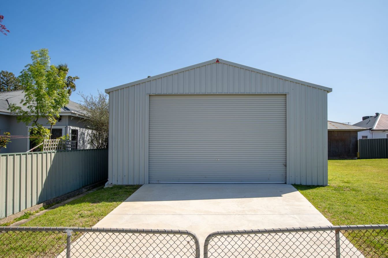 1 bedrooms House in SHED/329 Wantigong Street NORTH ALBURY NSW, 2640