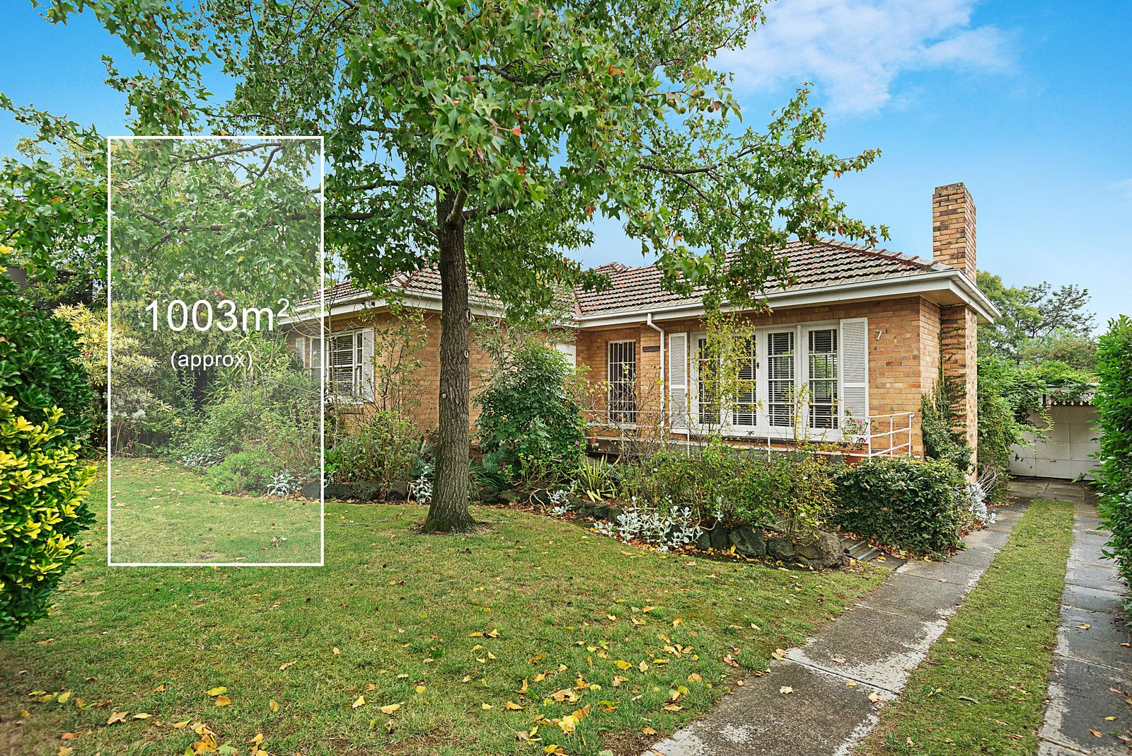 7 Robinhood Road, Ivanhoe East VIC 3079, Image 2