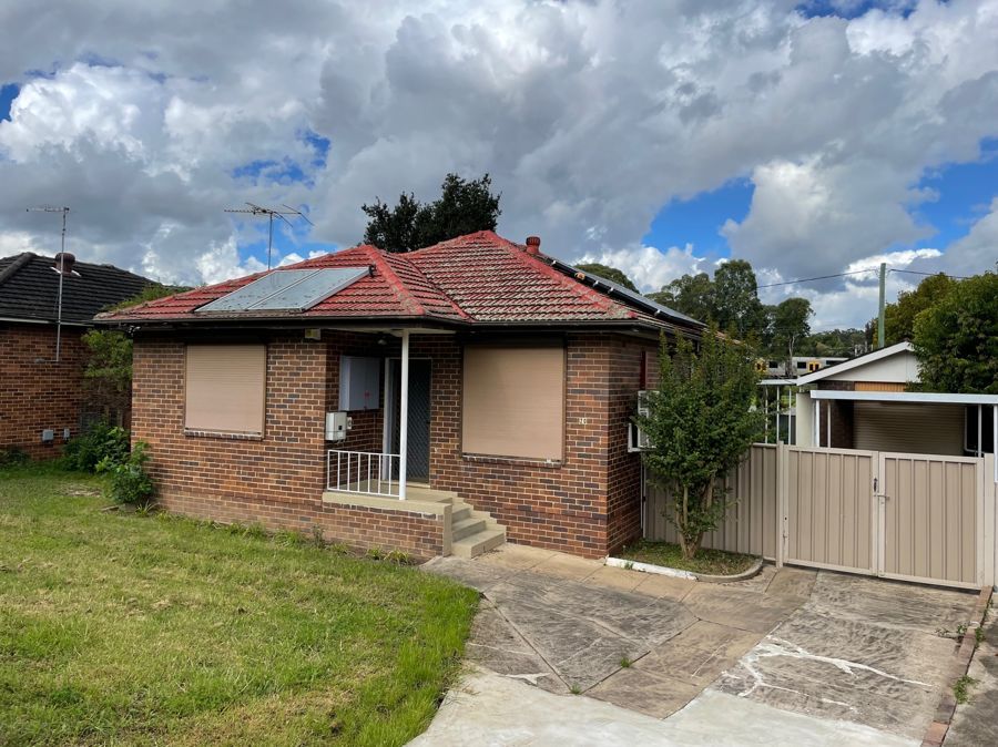 4 bedrooms House in 20 Jean Street SEVEN HILLS NSW, 2147