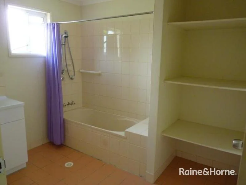 Additional image 5 of 2/40 Ian Avenue, Kawungan QLD 4655