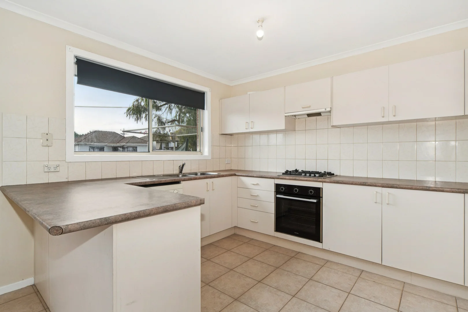 Additional image 2 of 6/116-118 Beach Street, Frankston VIC 3199